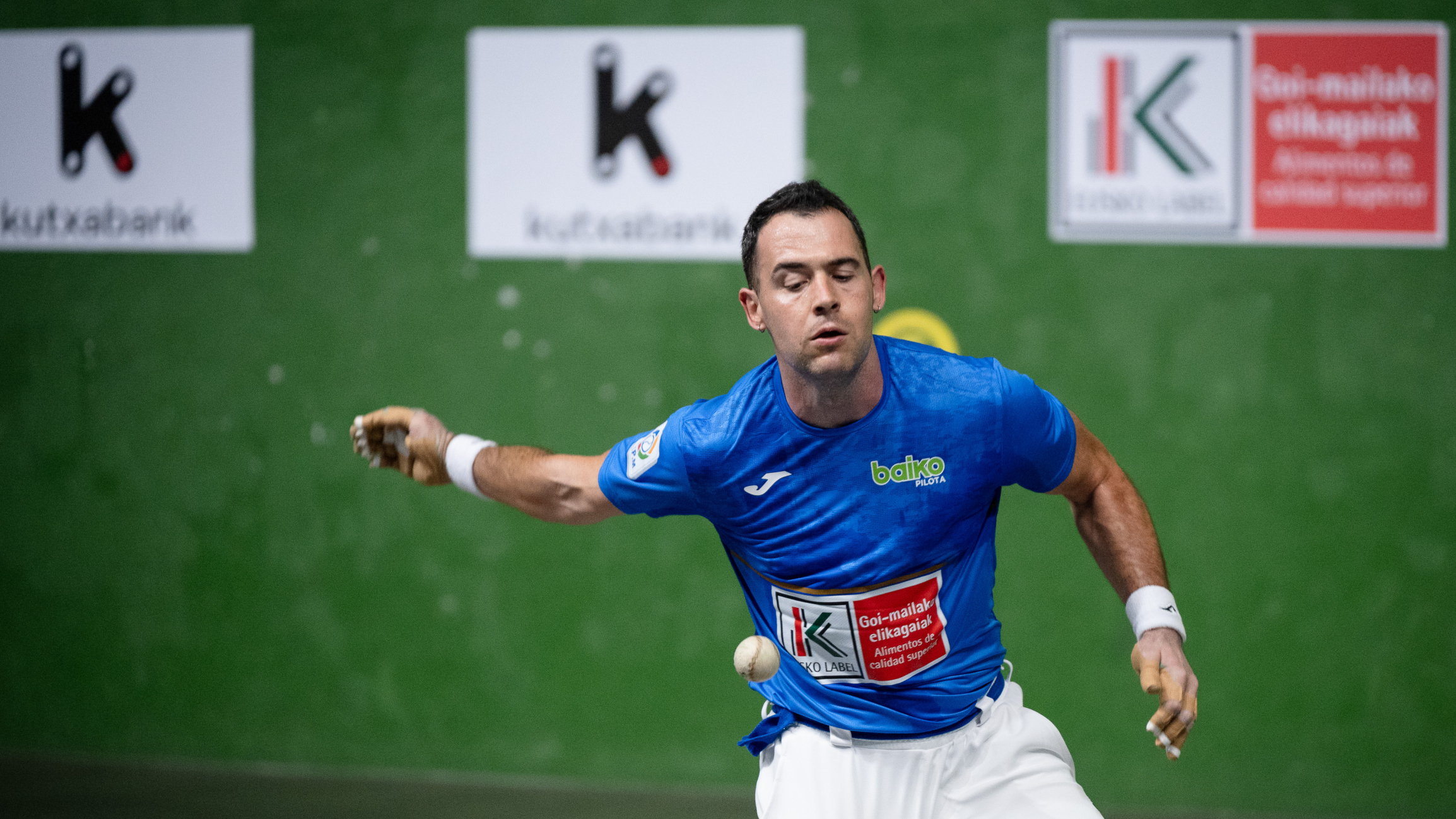 Jakak garaipena lortu du Atarrabian, eta Larrazabalek galdu egin du Azkoitian, 4 1/2 Eusko Label Txapelketako final-laurdenen hasieran