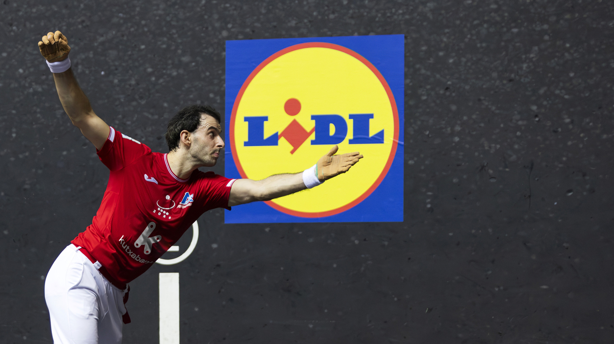 Lehenengo puntua Altuna III-Ezkurdiarentzat beraien lehenengo partidan