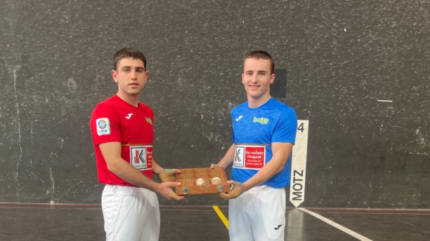 Senar eta Amiano prest 4 1/2 Serie B Txapelketako finalerako