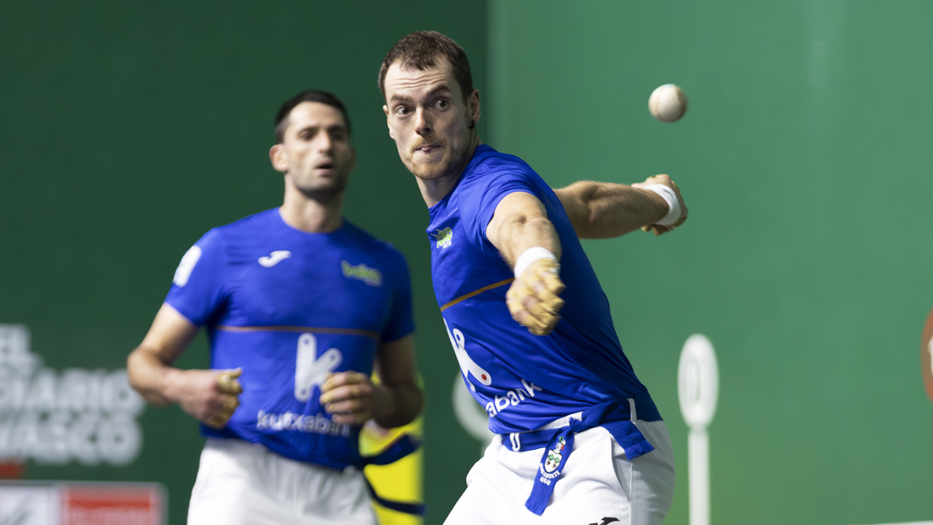 Laso-Albisu afianzan el liderato